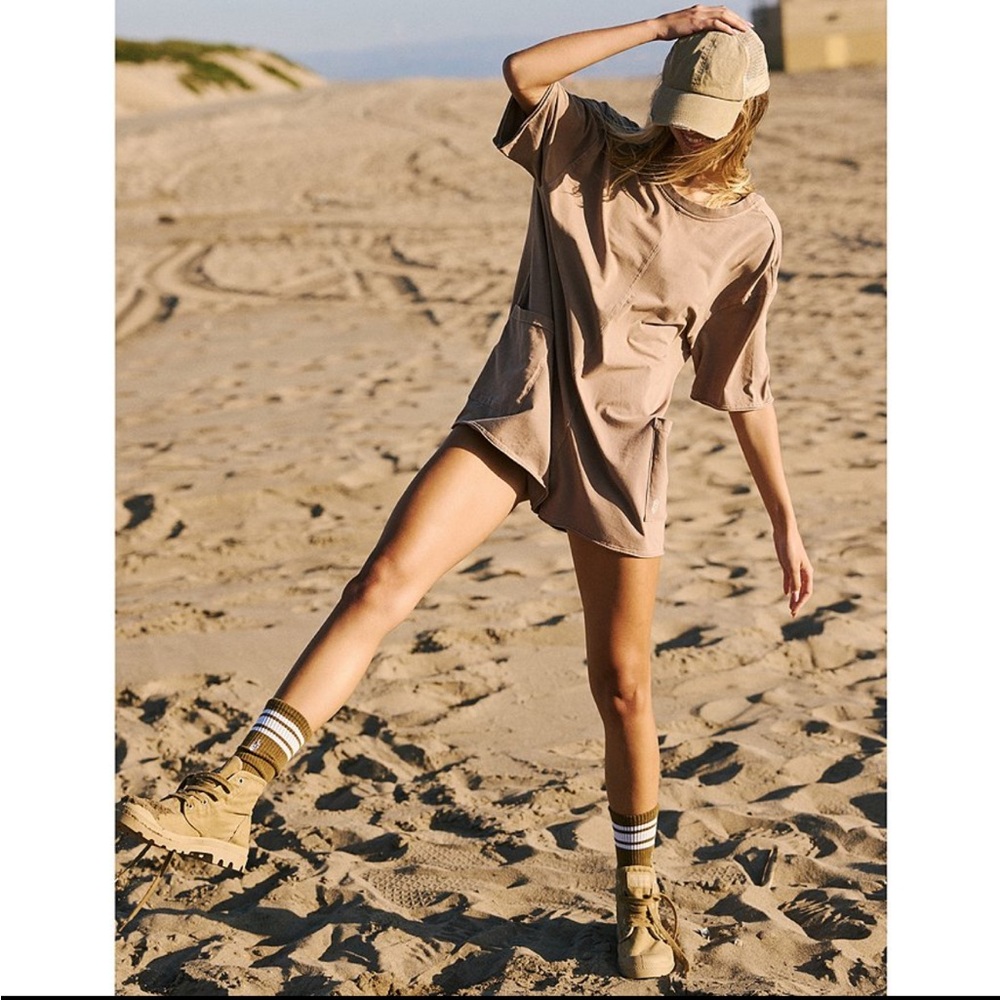 NEW! FP Movement Hot Shot Crew Neck Oversized V Back Romper Mocha Latte Small